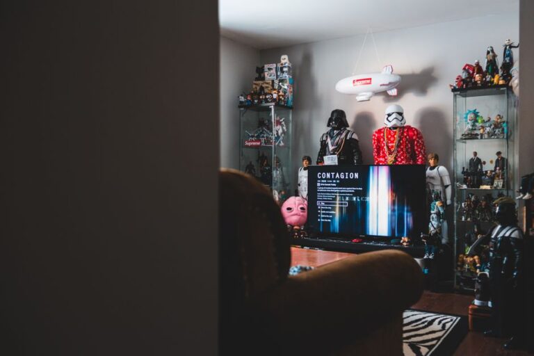 Como criar um espaço de exibição perfeito para sua coleção de miniaturas geek