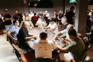 Estratégias criativas para desenvolver narrativas em jogos de tabuleiro cooperativos
